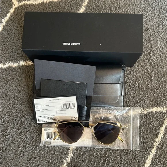 Gentle monster love punch sunglasses in gold - Picture 2 of 2